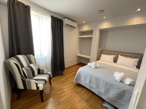 Ermou 44 - 2bdr apartment