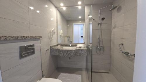 Et badeværelse på Denizkizi Hotel