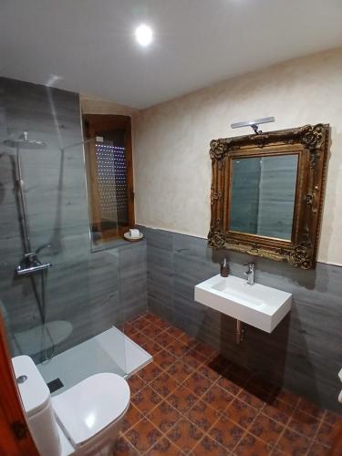 Et badeværelse på Hotel Rural Hospedería de los Calatravos