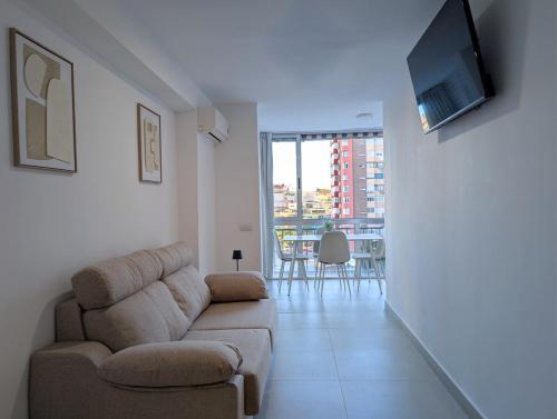 Apartamento moderno con piscina y parking privado