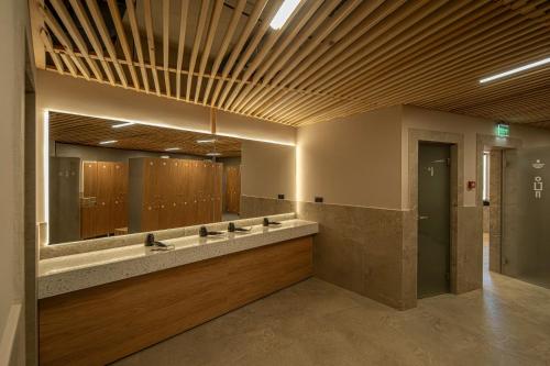 Et badeværelse på Skigyimes Hotel