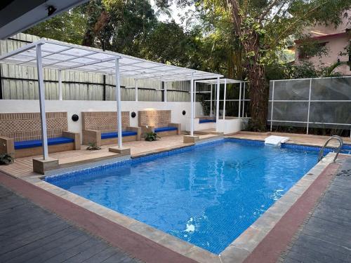 Swimmingpoolen hos eller tæt på Vibes Inn Baga