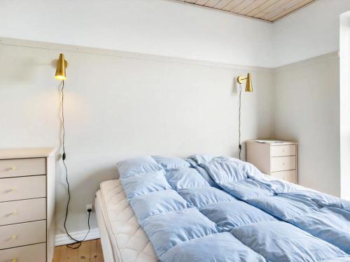 Ein Bett oder Betten in einem Zimmer der Unterkunft Summer House With Panoramic View Near Doverodde