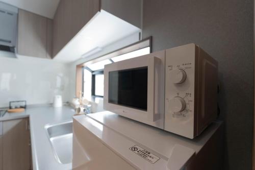Newly opened Just a 3minute walk to the station, with direct access to Nihonbashi, Shinsaibashi, Umeda, and Namba
