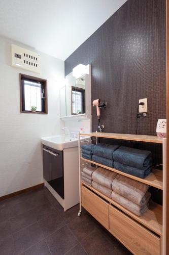 Newly opened Just a 3minute walk to the station, with direct access to Nihonbashi, Shinsaibashi, Umeda, and Namba