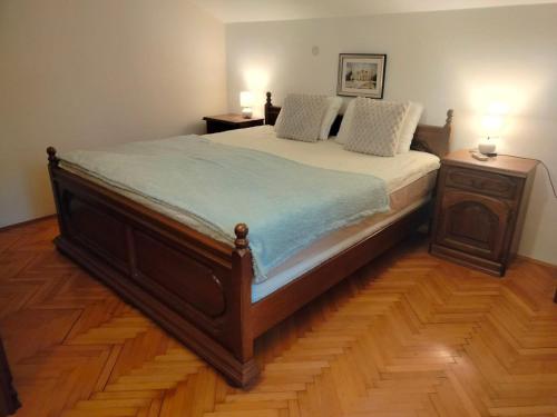 En eller flere senge i et værelse på Udoban dvosoban stan 450 metara od mora