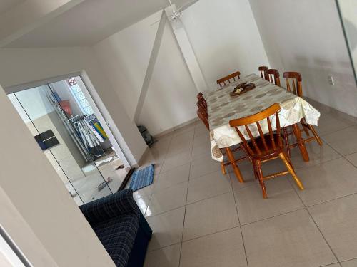 Een keuken of kitchenette bij Conforto a 100 m do mar