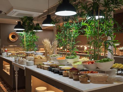 Mad på hotellet eller i nærheden