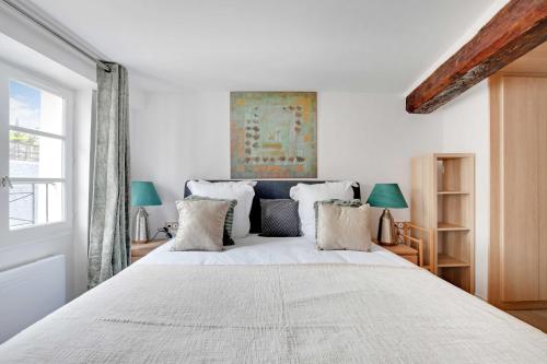 Stunning Duplex 1BR- 4P - Notre-Dame Cathedral