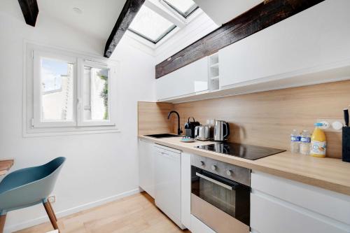 Stunning Duplex 1BR- 4P - Notre-Dame Cathedral
