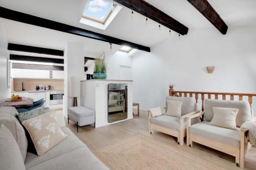 Stunning Duplex 1BR- 4P - Notre-Dame Cathedral