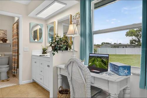 Et badeværelse på Quiet Vacation Retreat