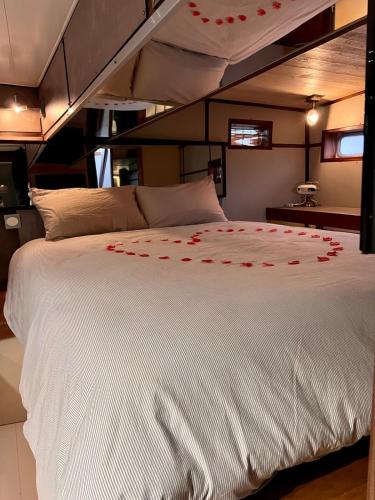 Houseboat - Suite flottante romantique au Port de Bordeaux