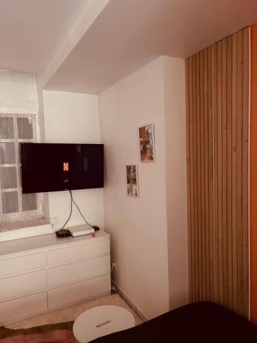 Studio Cosy proche Cité Centre WiFi