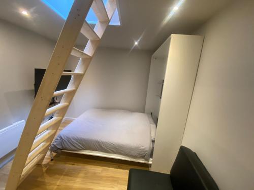 Appartement chic - terrasse en plein ciel - 004