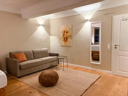 Posezení v ubytování NEU! 90 qm Altstadt Loft - Beste Lage in Passau - Arbeitsplatz - Fitness - Luxus Hotelbetten