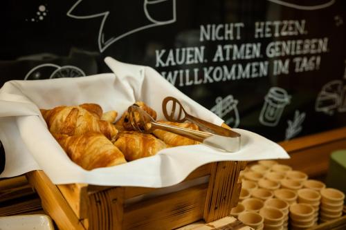 Jídlo v hotelu nebo okolí