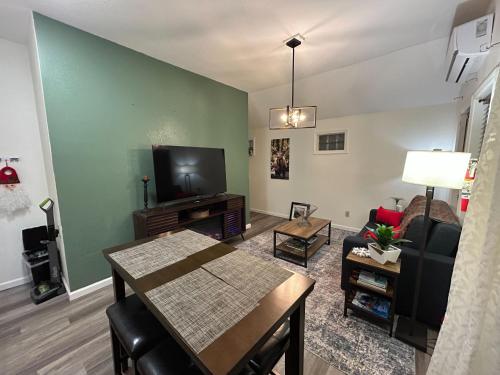 Et tv og/eller underholdning på Castlewood Inn