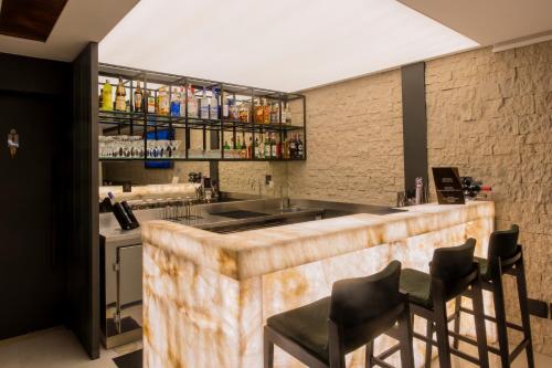 Adria Premium Hotel — Lounge or bar