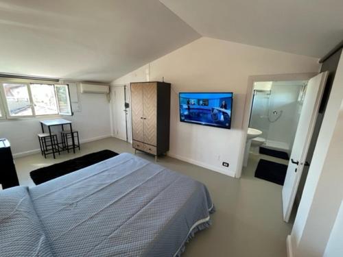 Roof top room in Rome