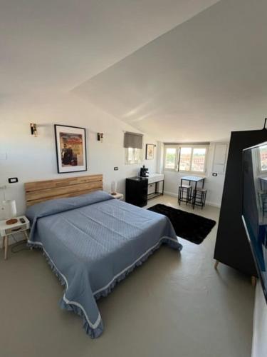 Roof top room in Rome