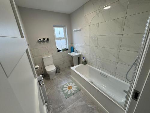 Et badeværelse på Lighthouseview - Cahersiveen