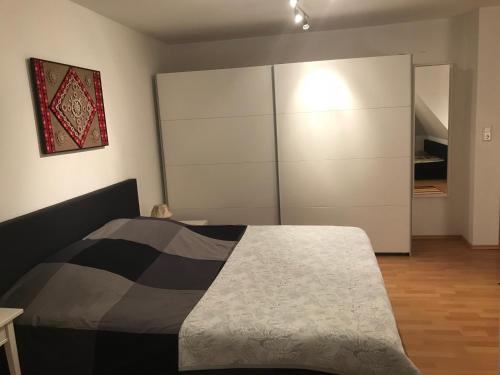 En eller flere senge i et værelse på Doppelzimmer mit eigenem Bad