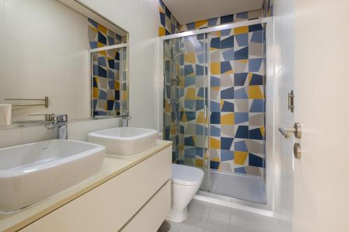 Bright 2bedroom apartment in Bonfim, 2 minutes from Campanhã, Porto city center
