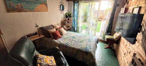 TV/trung tâm giải trí tại Studio Nature et Beauregard 30m2 en duplex proche lac, cures thermales et commerces