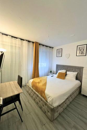Practical Central Apartment Evry- close to Paris