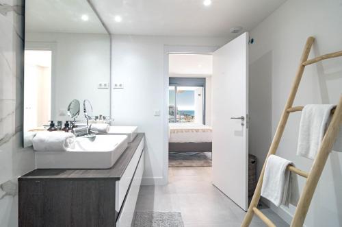 SR Oasis 325 luxury 3BDR with Sea View