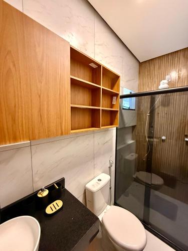 Et badeværelse på Tropical House Santarém