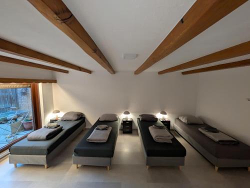 Postel nebo postele na pokoji v ubytování Johanna City Apartment - 150 m2 - 13 Guests