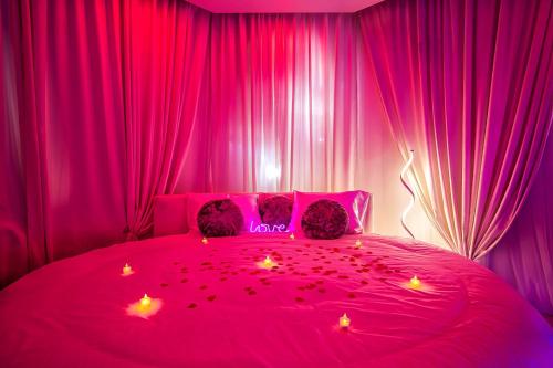 Jacuzzi Privatif, Lit Rond XXL, Sofa Tantra, Jardin