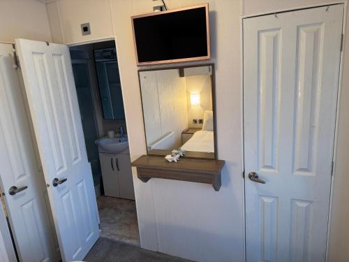 TV/trung tâm giải trí tại Turnberry Holiday Park