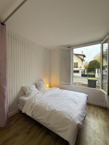 Private house 20 min from Paris