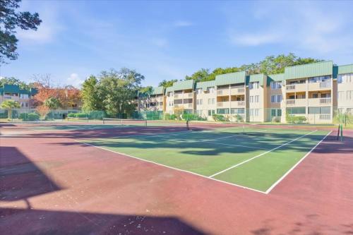 Beach-Ready Hilton Head Condo w Resort Amenities photo 4