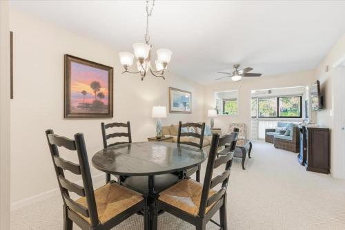 Beach-Ready Hilton Head Condo w Resort Amenities photo 9
