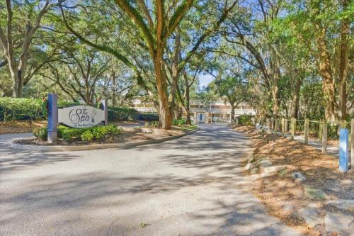 Beach-Ready Hilton Head Condo w Resort Amenities photo 29