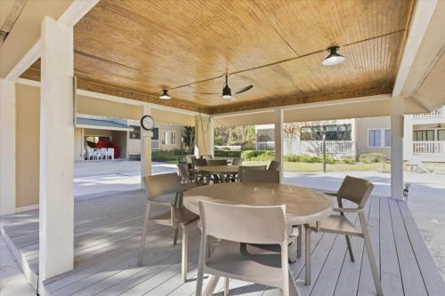Beach-Ready Hilton Head Condo w Resort Amenities photo 45