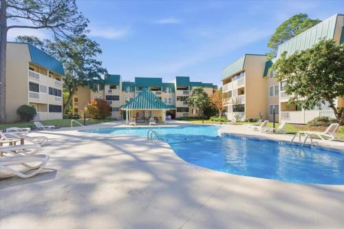 Beach-Ready Hilton Head Condo w Resort Amenities photo 47