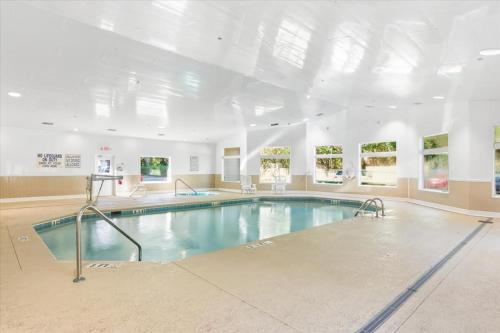 Beach-Ready Hilton Head Condo w Resort Amenities photo 50