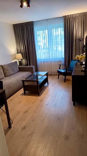 Apartament 2 pokoje , kuchnia, całe wyposażenie, Centrum, koło Sklepu, Free WiFi