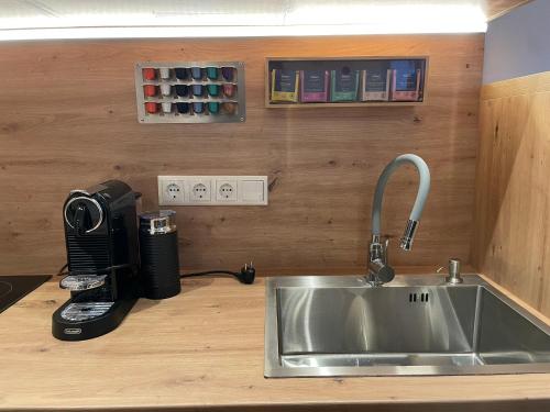 Kuchyň nebo kuchyňský kout v ubytování 1,5-Zimmer, Top ausgestattet, 4 Pers, Souterrain, Self Check-in, Parkplatz, Netflix & Amazon Prime