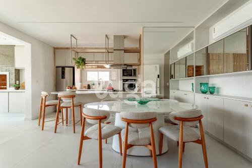 Køkken eller tekøkken på Praia & Conforto – Apto 350m da praia