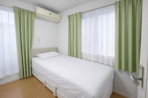 Prime Shinjuku - 12min to Kabukicho - Quiet Park Area - Entire House - 3BD 6Beds - 70 sqm 750 sqft