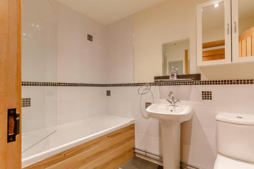 Et badeværelse på 3 Bed in Wadebridge oc-p00421