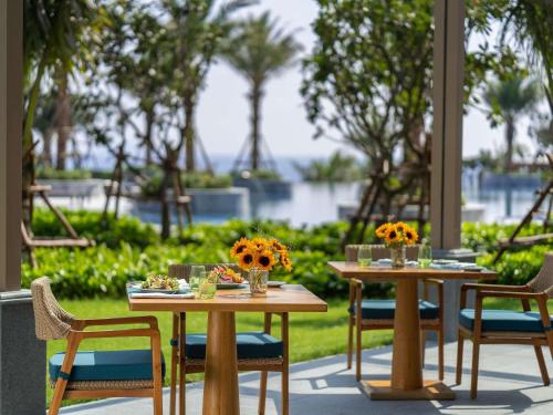 En have udenfor Mövenpick Resort Cam Ranh