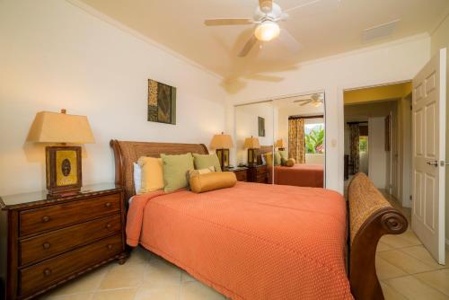 En eller flere senge i et værelse på Del Mar 3N 3 bdr Garden View in Los Suenos