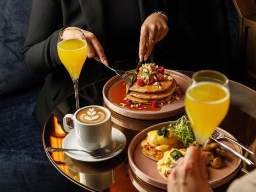 Φαγητό σε αυτό το ξενοδοχείο ή κάπου εκεί κοντά